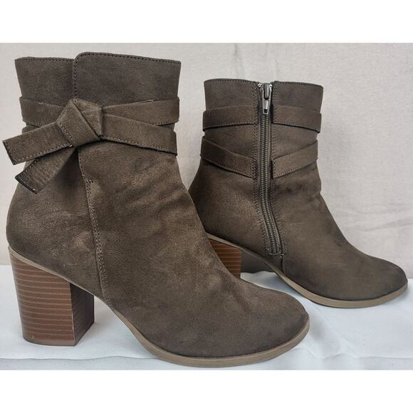 American Eagle Booties Women 7 Brown Faux Suede Block Heel Zip Ankle Boots Bow‎ - Picture 1 of 9
